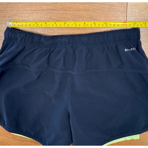 Nike Lacrosse Dri-Fit Shorts Womens Medium Black Neon Green 2-in-1 Running - Picture 8 of 8